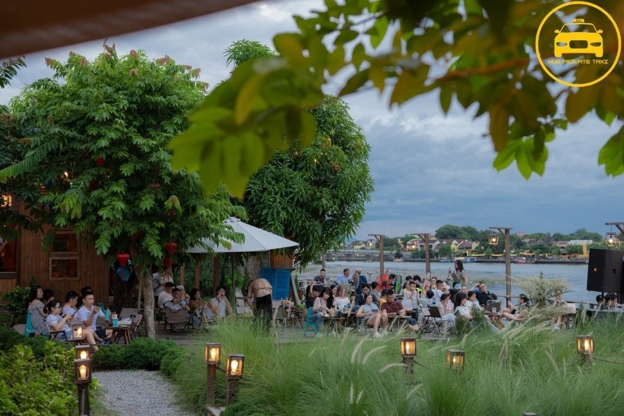 Hoi An Red Light District - Hue Private Taxi