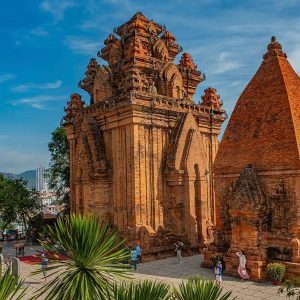 Hoi An To Nha Trang Luxury Car - Hue Private Taxi