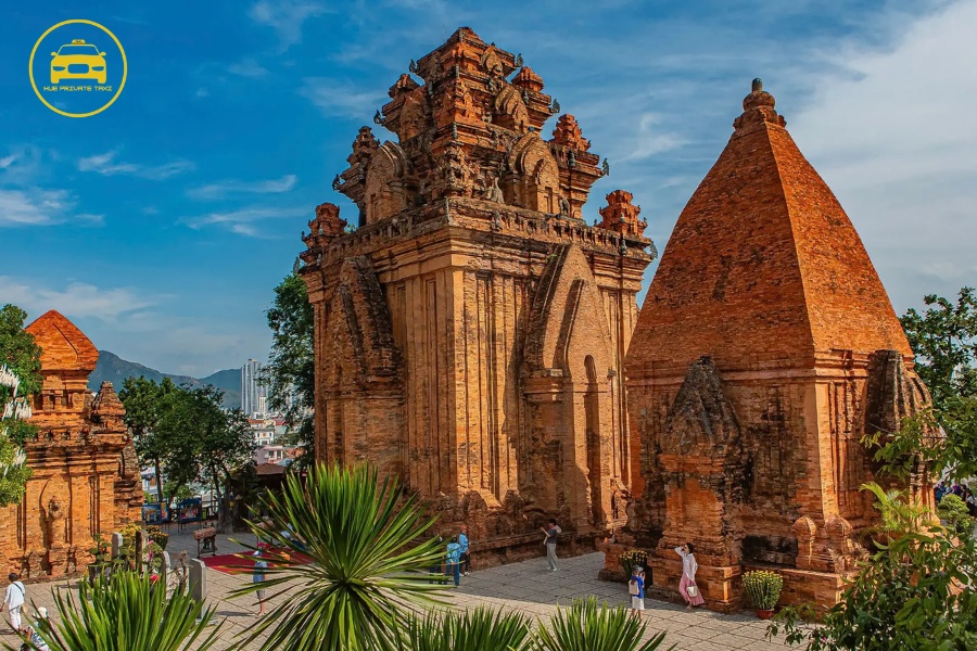 Hoi An To Nha Trang Luxury Car - Hue Private Taxi