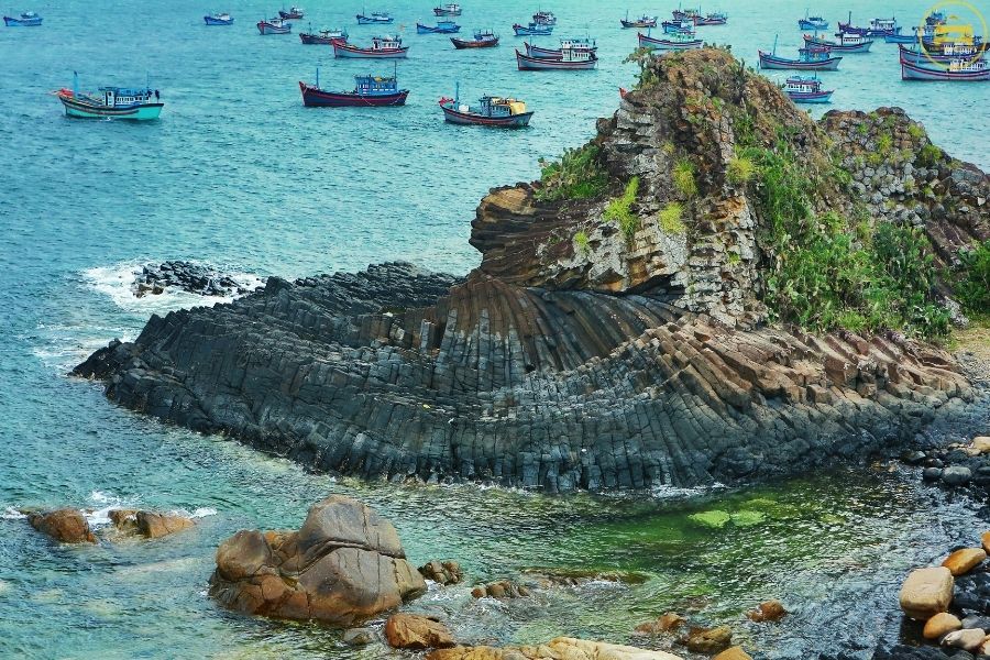 Hoi An to Phu Yen Limousine - Hue Private Taxi