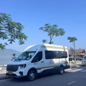 Da Nang To La Vang Limousine Transfer - Hue Private Taxi