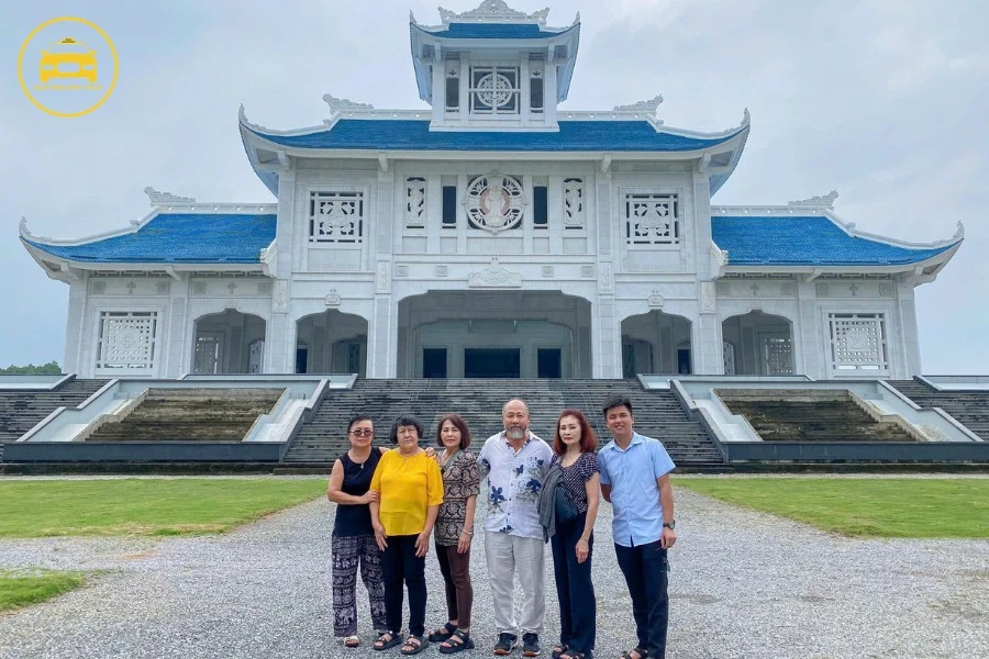 Da Nang To La Vang Luxury Car - Hue Private Taxi