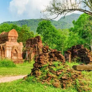 Hue to My Son Sanctuary By Limousine - Hue Private Taxi
