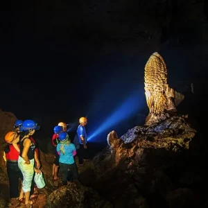 Conquer Phong Nha Cave Kayak Tour - Hue Private Taxi
