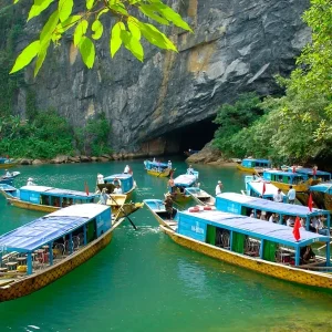 Da Nang To Phong Nha Luxury Car - Hue Private Taxi