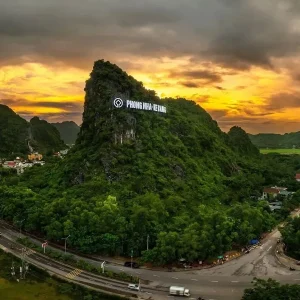 Transfer From Hoi An To Phong NHa Limousine - Hue Private Car
