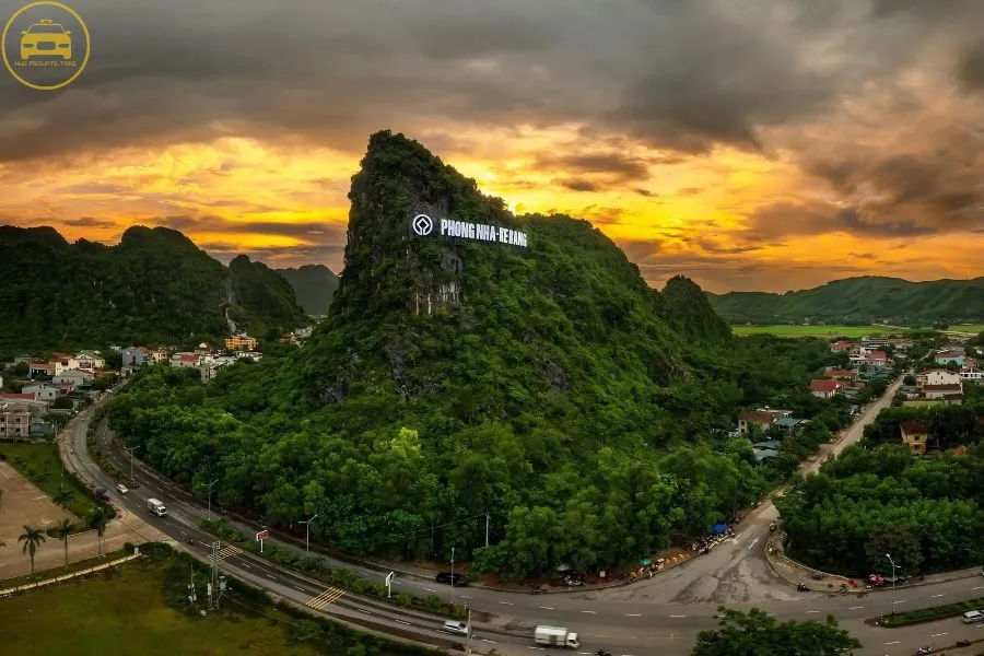 Transfer From Hoi An To Phong NHa Limousine - Hue Private Car