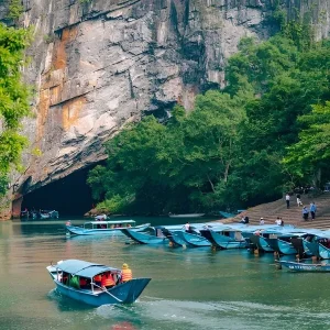 Hoi An To Phong Nha Limousine - Hue Private Car