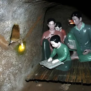 Hue To Vinh Moc Tunnels By Private Luxury Car - Hue Private Taxi