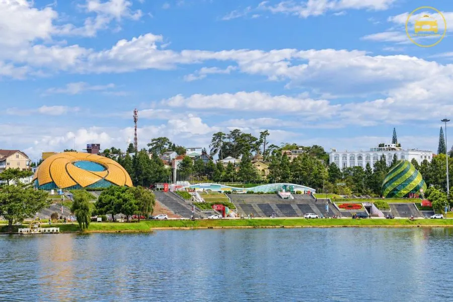 Da Nang To Dalat By Private Taxi - Hue Private Taxi